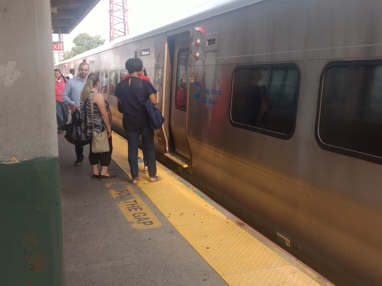 LIRR tickets to go up; LI politicians blast Cuomo plan Herald